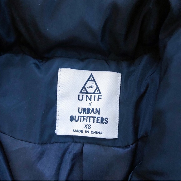 UNIF x Urban Outfitters • Certa Quilted Black Jacket puffer cropped oversized - Picture 4 of 11